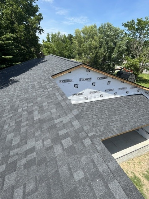 New construction roofing project with architectural shingles in Southern Illinois